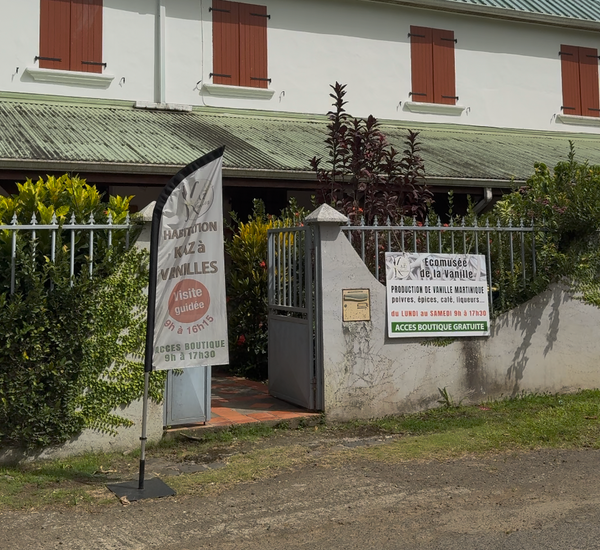 HABITATION KAZ A VANILLES